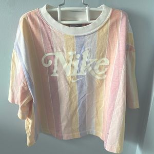 Nike Boxy Tee-Shirt in size S